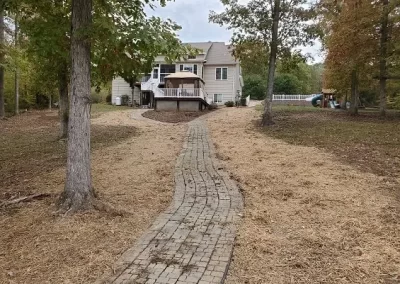 Lawn-Care-Contractor